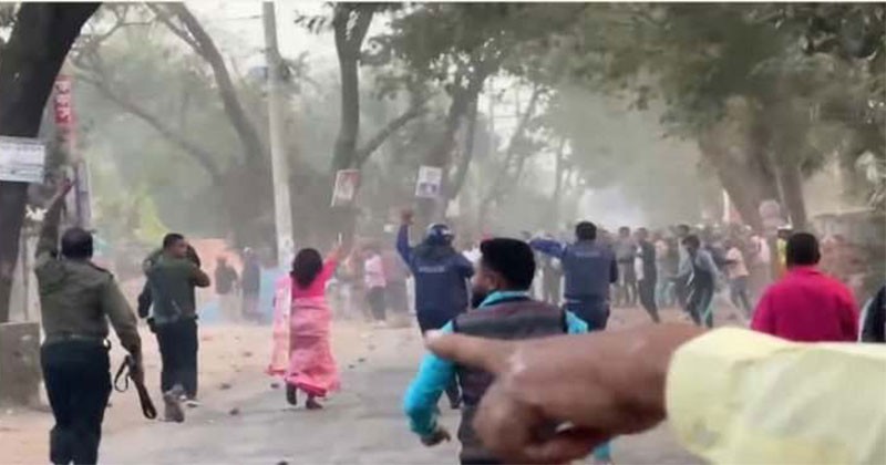 ইট বৃষ্টির মধ্যে সংঘর্ষ থামাতে দৌঁড়ালেন শ্যামনগরের ইউএনও রনী খাতুন